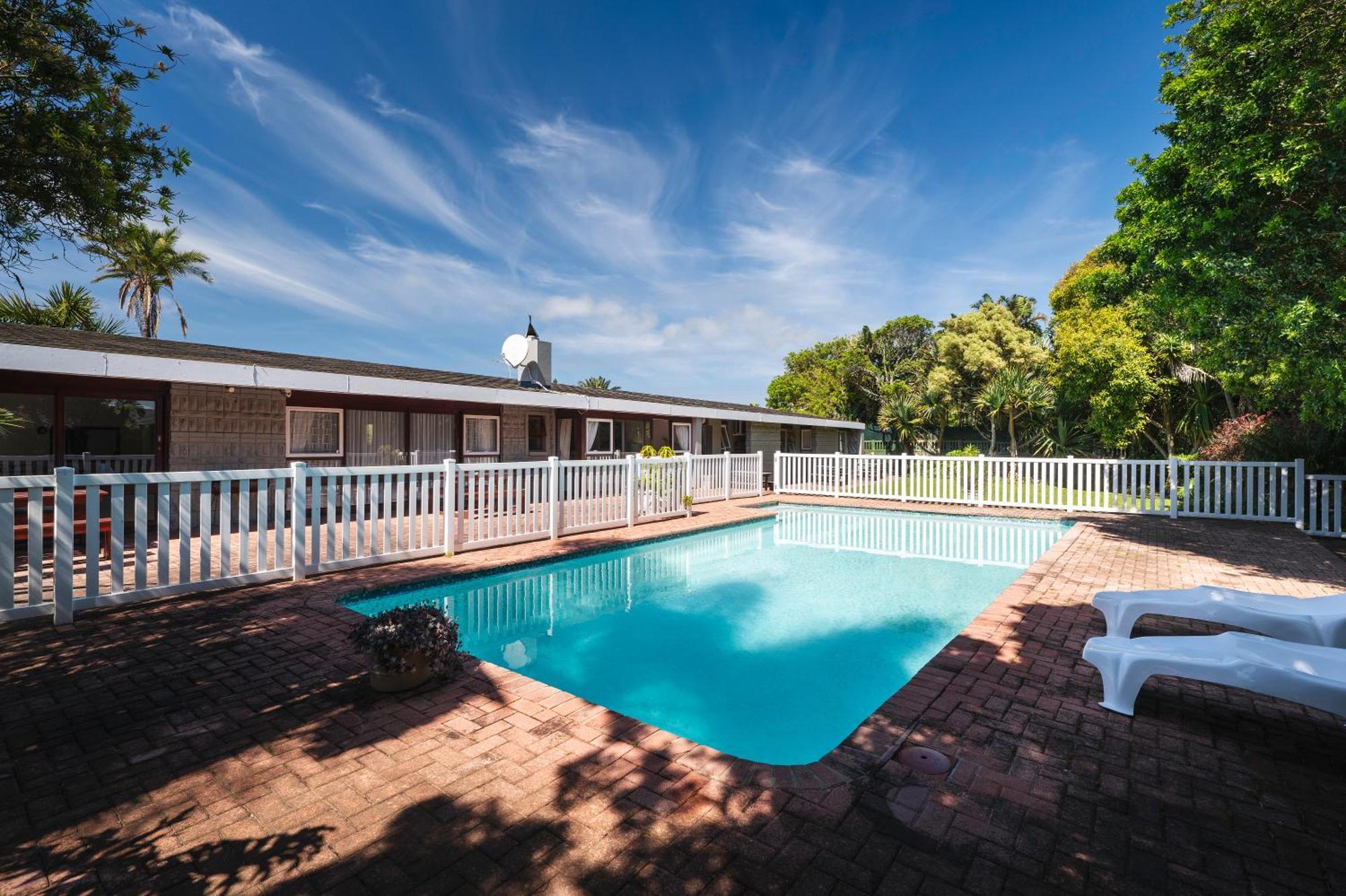 Admirals Lodge Guest House And Brightways Self Catering Apartments Port Elizabeth Exterior foto