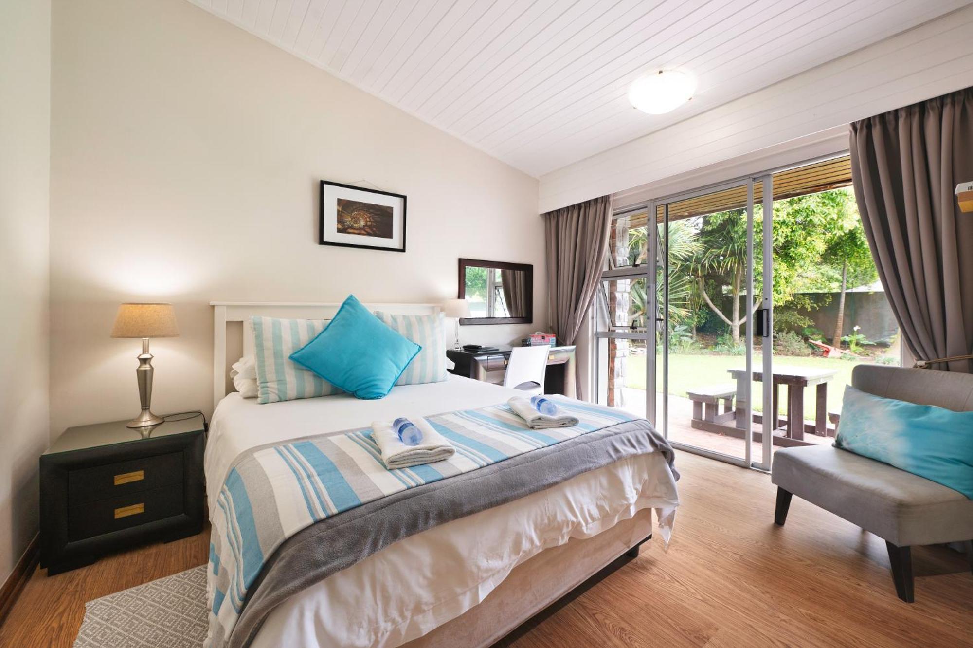 Admirals Lodge Guest House And Brightways Self Catering Apartments Port Elizabeth Exterior foto